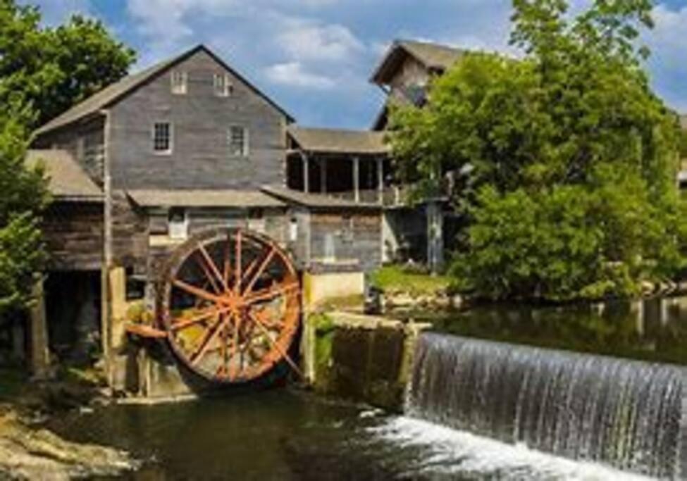 1 Mi To Dollywood Mins To All Attractions & Gsmnp Sevierville Extérieur photo
