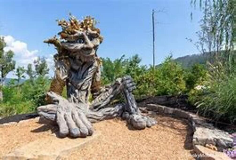 1 Mi To Dollywood Mins To All Attractions & Gsmnp Sevierville Extérieur photo